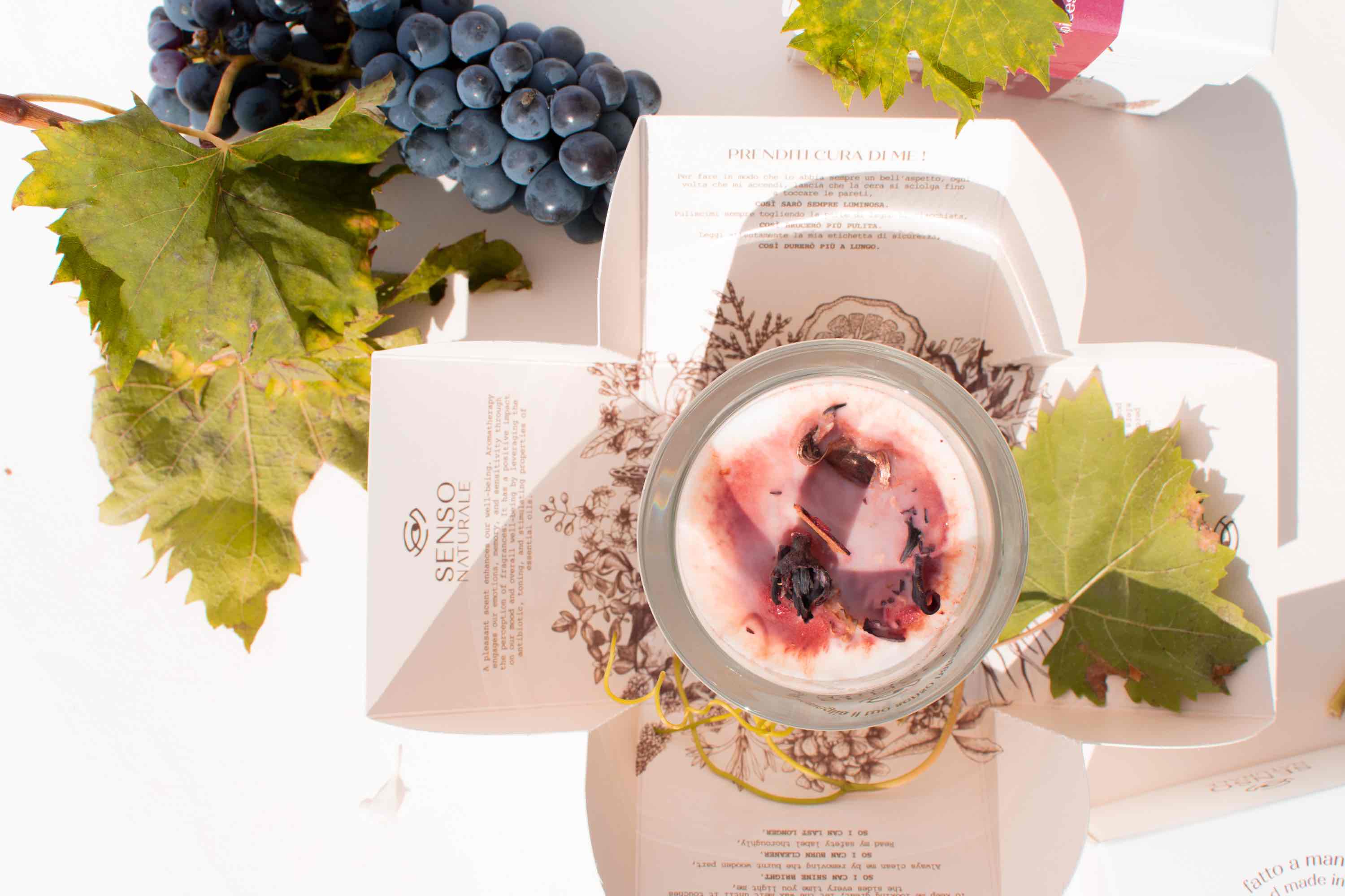 Senso Naturale Red Wine Scented Aromatherapy Candle – Vegan & Natural Soy Wax with Wooden Wick for Long-Lasting Burn & Relaxing Ambiance, 150ml