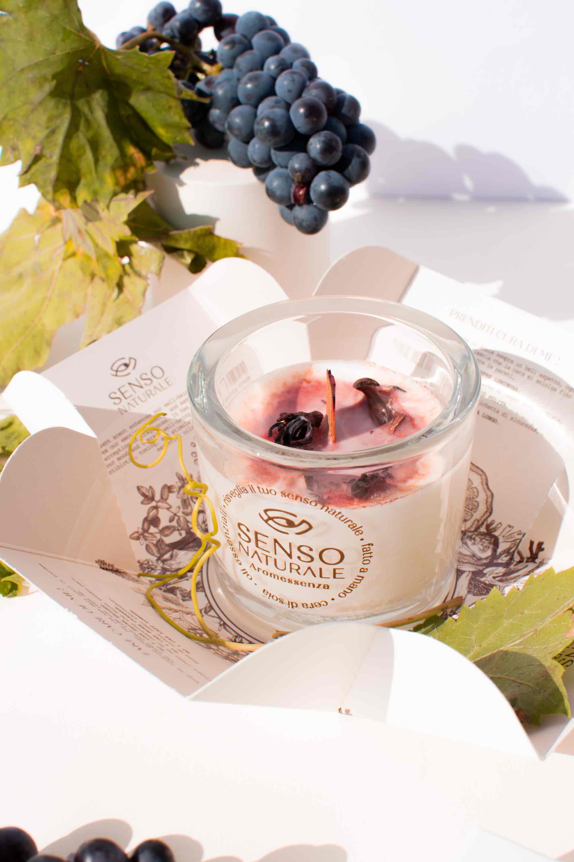 Senso Naturale Red Wine Scented Aromatherapy Candle – Vegan & Natural Soy Wax with Wooden Wick for Long-Lasting Burn & Relaxing Ambiance, 150ml