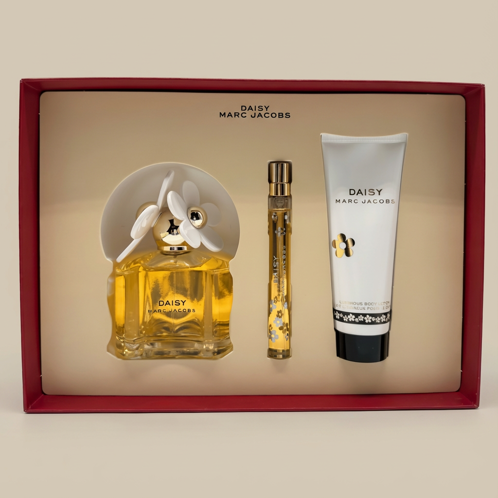 Marc Jacobs Daisy 3 Piece Gift Set: Eau de Toilette 100ml - Body Lotion 75ml - Eau de Toilette 10ml
