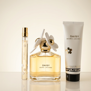 Marc Jacobs Daisy 3 Piece Gift Set: Eau de Toilette 100ml - Body Lotion 75ml - Eau de Toilette 10ml